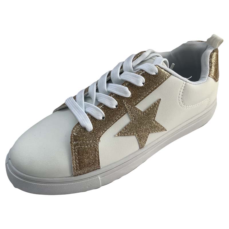 春の万能メンズ&レディースシューズ-ホワイトフラットスニーカー.jpg 春の万能メンズ&レディースシューズ-ホワイトフラットスニーカー.jpg